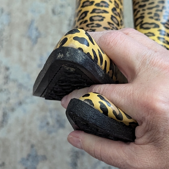 Corky's Rubber Boots - Picture 4 of 8